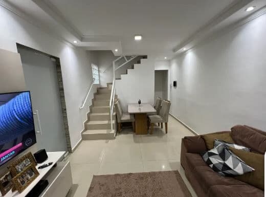 Casa à venda no Condomínio Nova Barueri em Barueri, de 60m2 com 2 dormitórios e 2 vagas