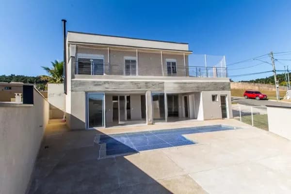Casa à venda no Valville 1 em Alphaville, de 400m² com 3 Dormitórios (sendo 1 suíte) e 2 vagas
