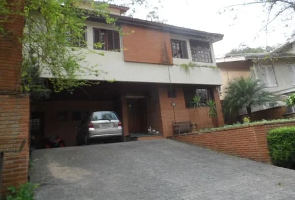 🏡 Casa à Venda no Condomínio São Paulo 2 em Cotia, de 448m2 com 4 Dormitórios (sendo 2 suítes)