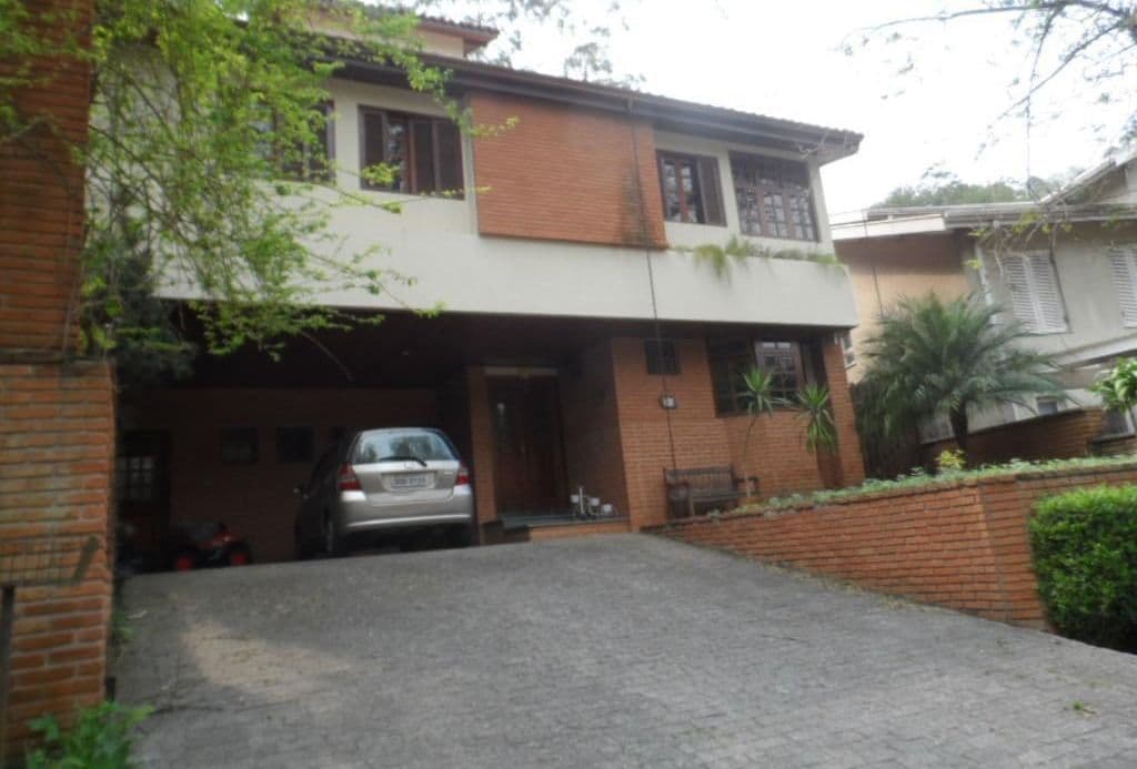 🏡 Casa à Venda no Condomínio São Paulo 2 em Cotia, de 448m2 com 4 Dormitórios (sendo 2 suítes)