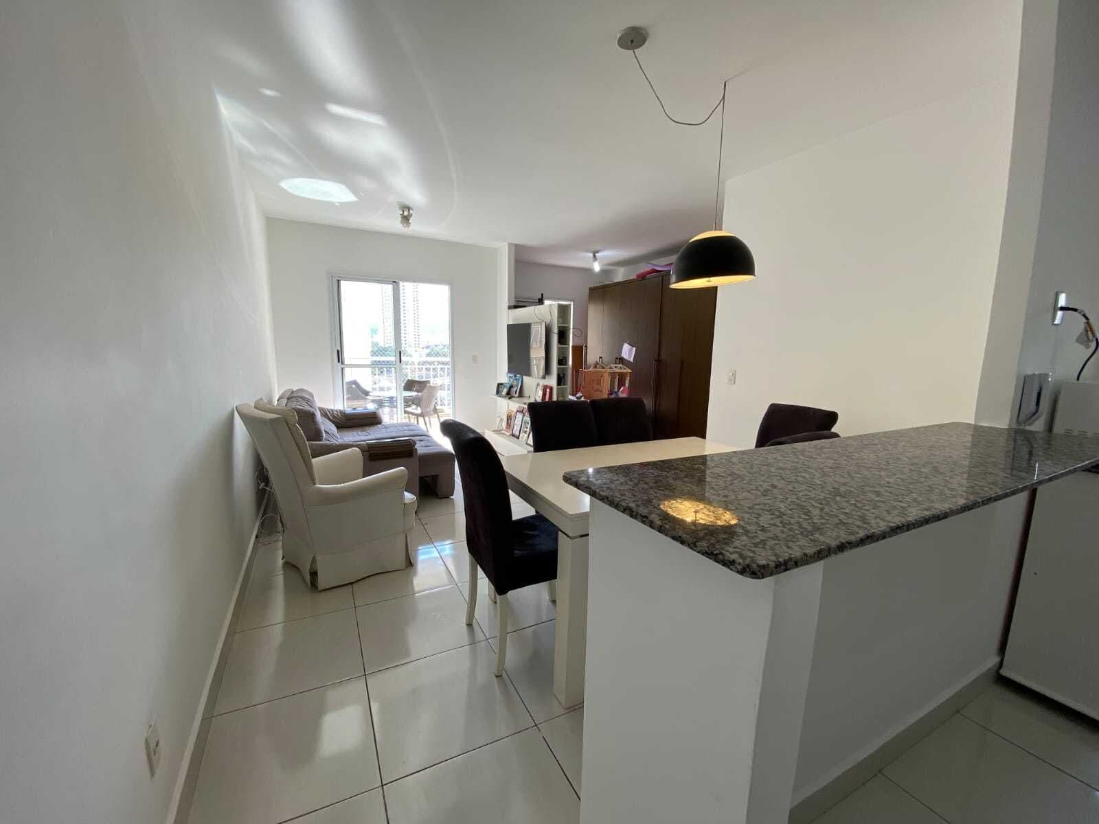 Apartamento à venda de 80m² no Residencial Alphaview no Jardim Tupanci em Barueri, 3 Dorms (1 suíte) e 2 vagas.