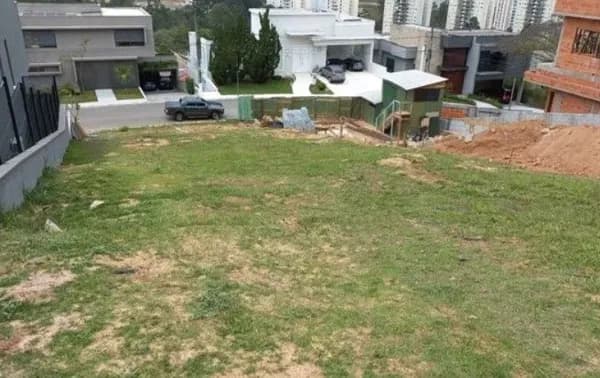 Terreno à venda no Alphasitio 711m² – Pronto para Construir e Aceita Permuta