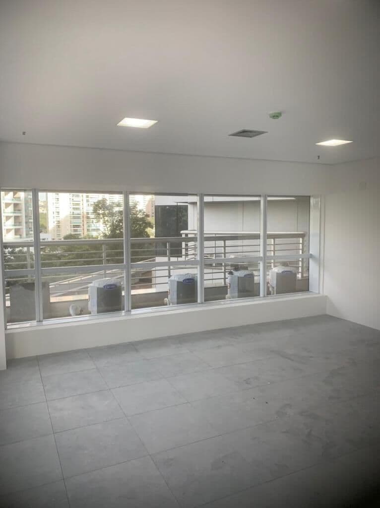 Sala Comercial à venda de 90m2 no Brascan Century Plaza em Alphaville