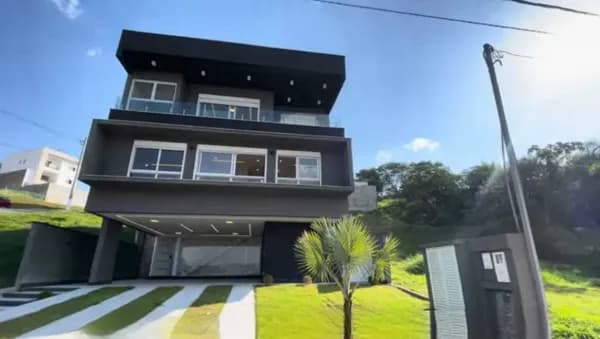 Casa no Condomínio Reserva Santa Anna em Santana de Parnaíba, de 400m2 com 5 suítes e 4 vagas