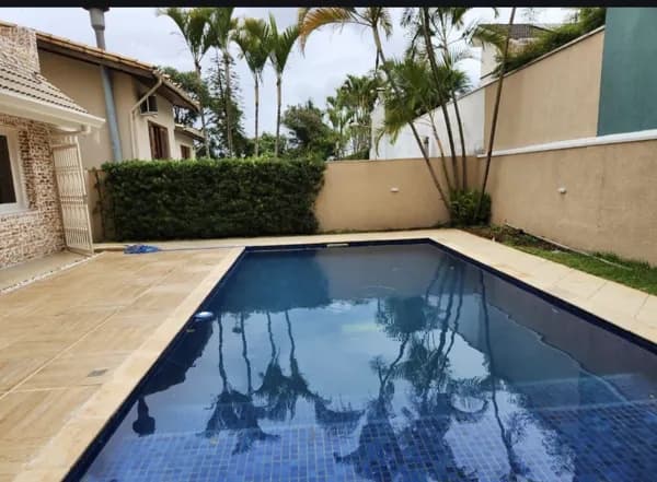 Casa á venda de Alto Padrão em Alphaville com 4 Suítes , 4 vagas | Piscina | Área Gourmet