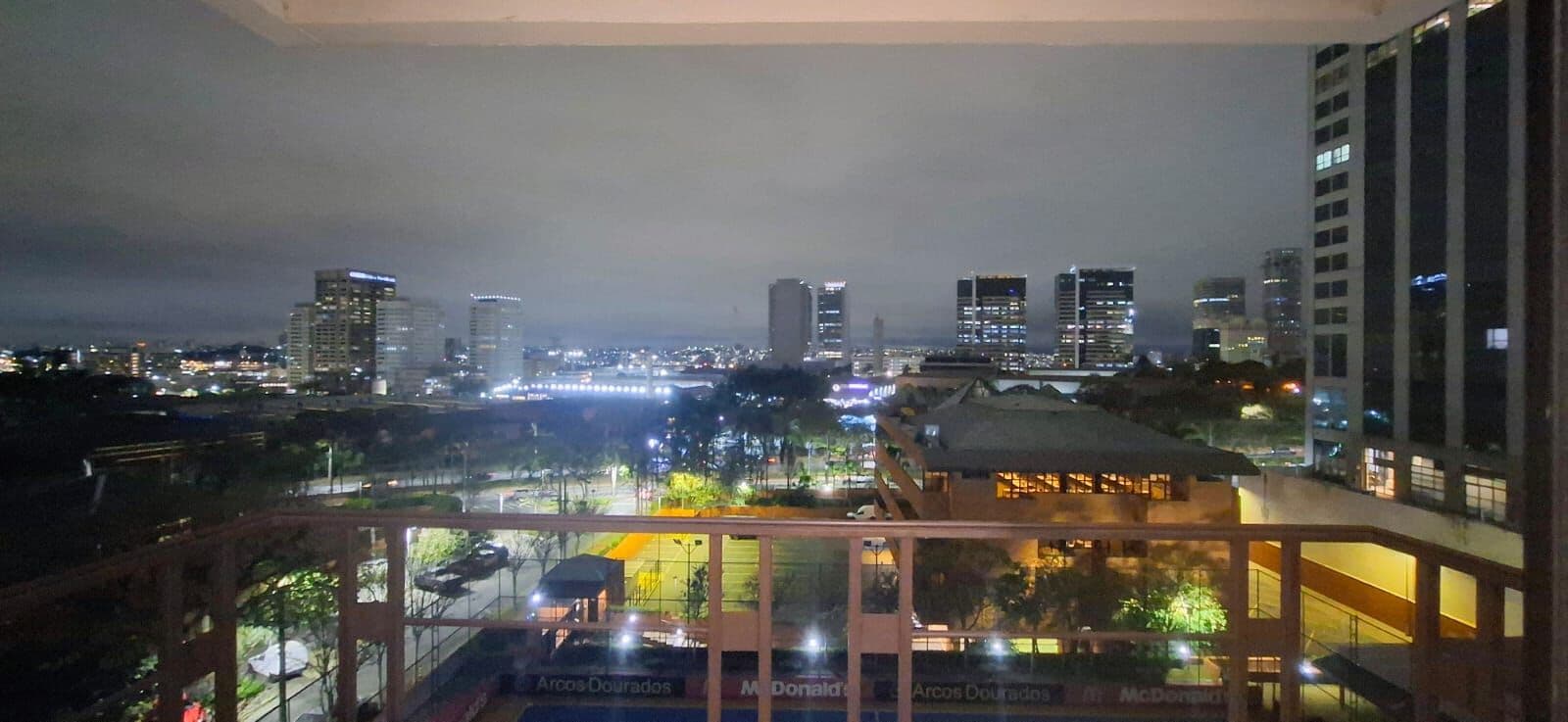Apartamento a venda em Alphaville no Pacific Towers com 3 dormitorios e 2 vagas