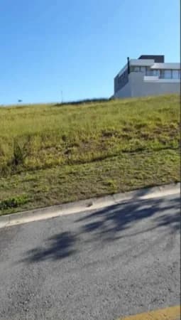Terreno à venda em Santana de Parnaíba no Residencial Altavis Aldeia