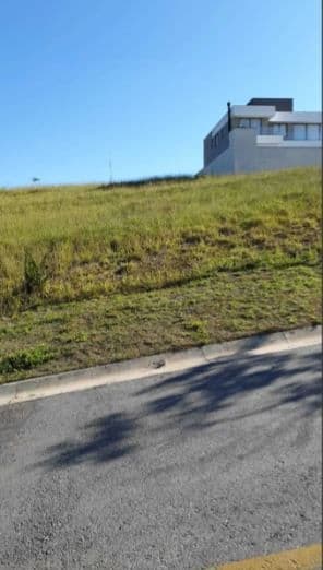 Terreno à venda em Santana de Parnaíba no Residencial Altavis Aldeia