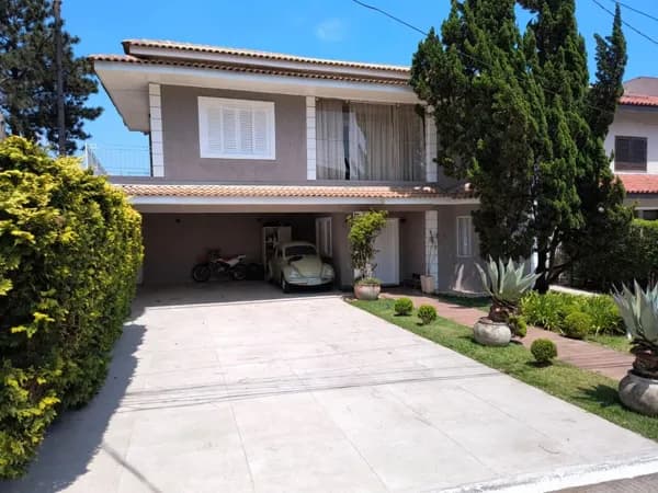 Casa à venda no Condomínio Morada das Flores na Aldeia da Serra, de 400m² com 4 quartos, 3 Vagas, em Santana de Parnaíba.