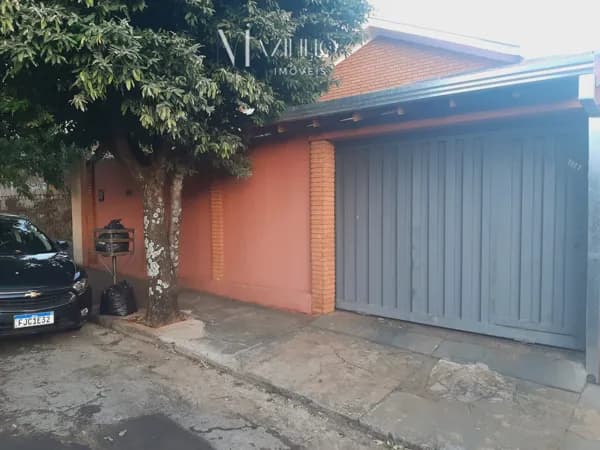 Casa Padrão com òtima localização