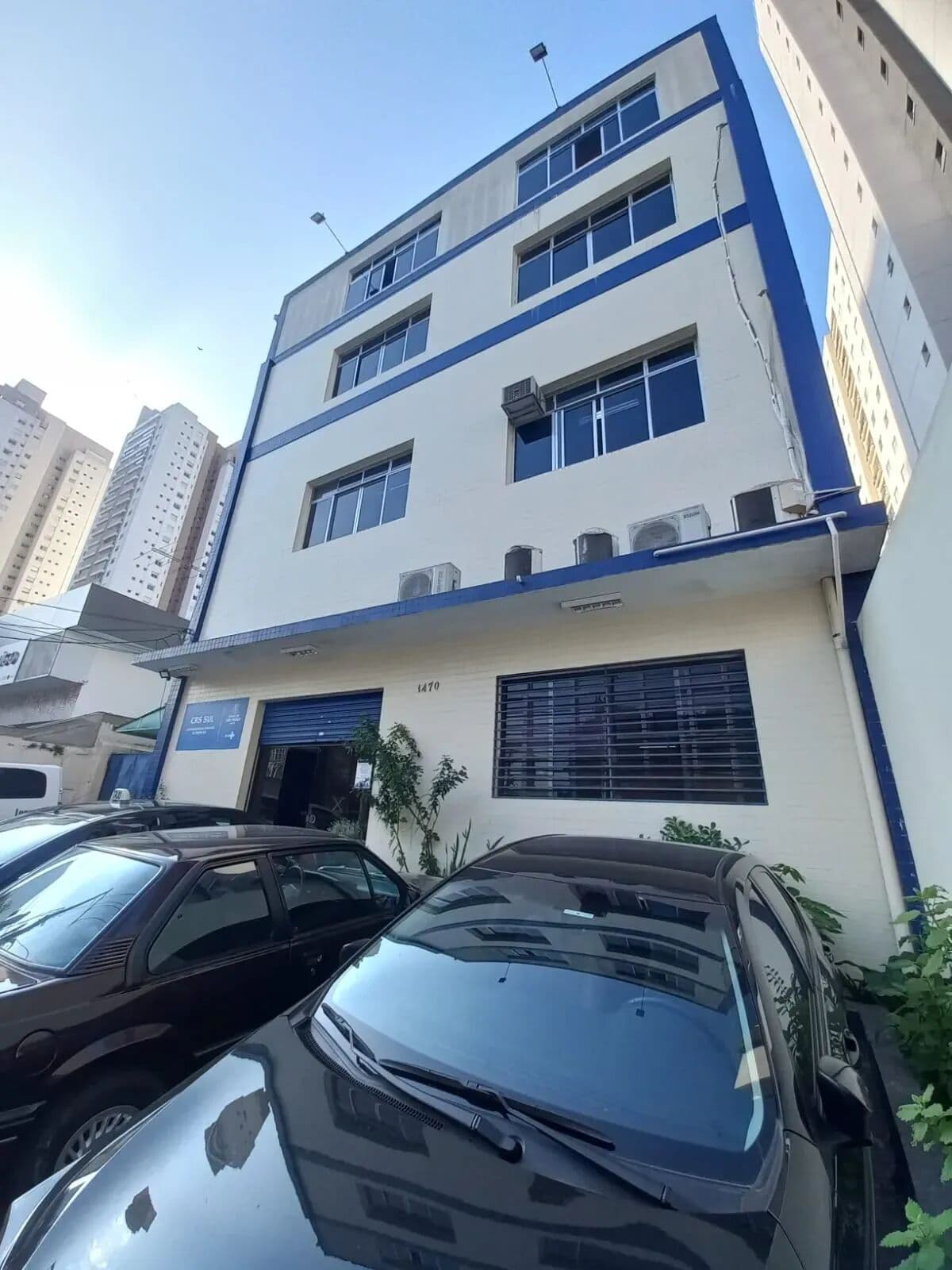 🏢 Prédio Comercial Inteiro à Venda ou Locação – 1.200 m² | – Rua Fernandes Moreira, 1470