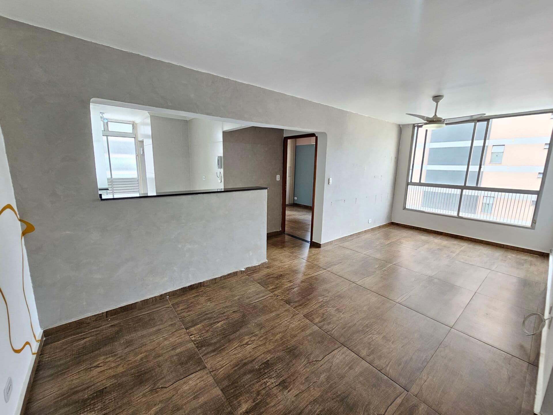Este apartamento localizado no bairro da Consolação, em São Paulo, oferece uma excelente oportunidade para quem busca um imóvel na região central da cidade.
