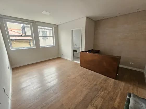 🛑 ATENÇÃO: Investimento de Ouro no Coração de SP! 28m² de Salas Conjugadas na Rua Dom José de Barros, 17.