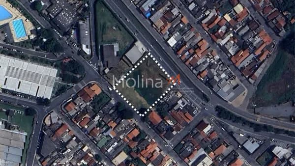 Área Comercial no Jardim Universo de 3800m²