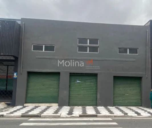 Salão comercial no Mogilar de 448,66m²