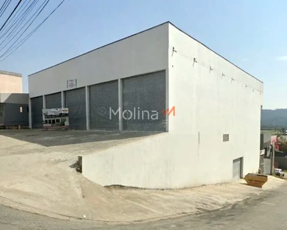 Salão comercial em Brás Cubas de 300m2/180m2/150m2