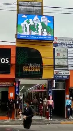 Prédio em Itaquaquecetuba de 246m²
