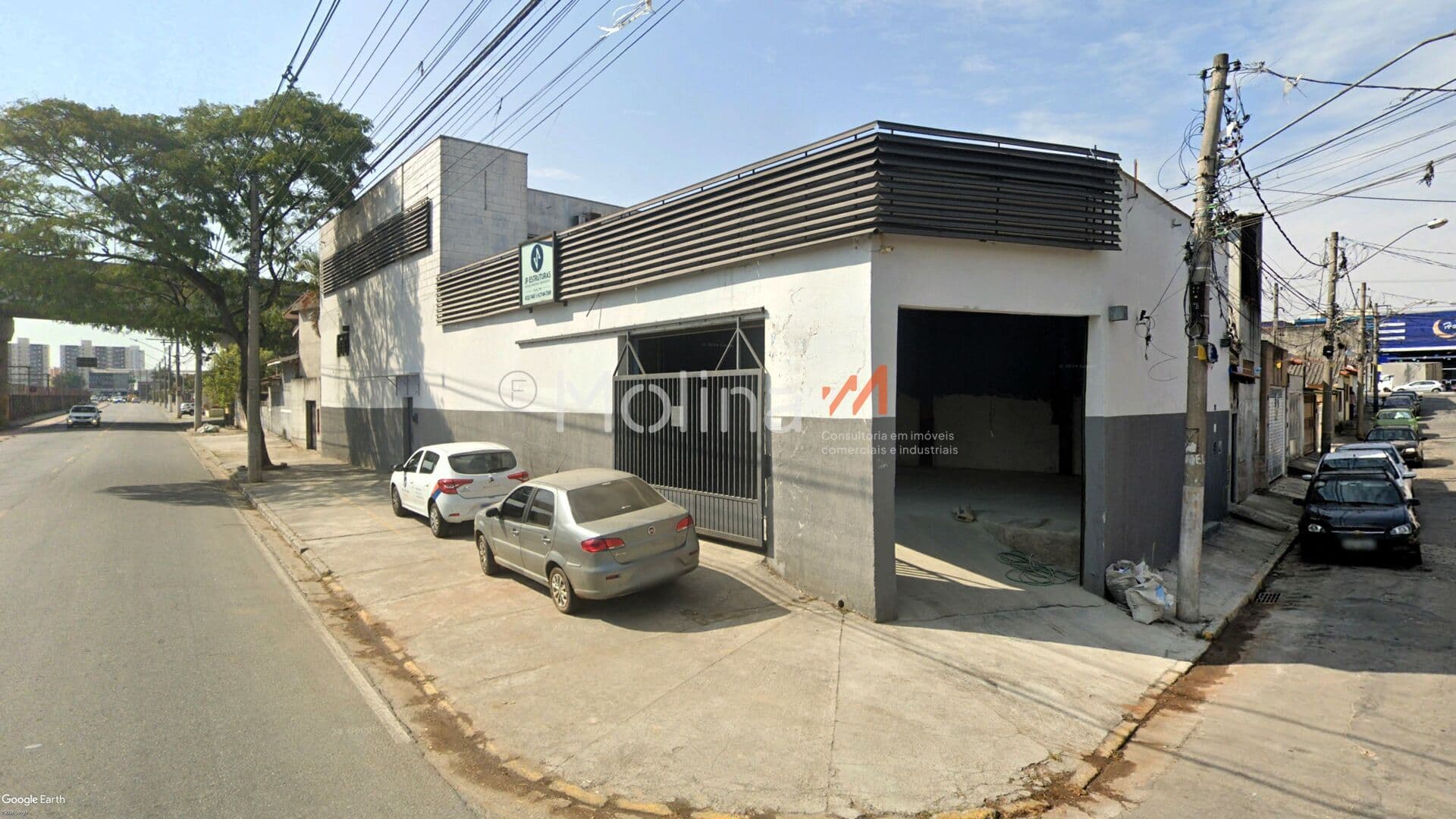 Galpão/Salão Comercial na Vila Socorro Velho de 382m²