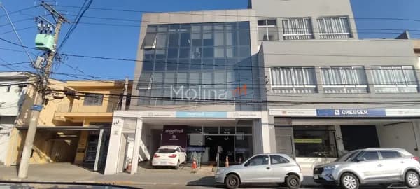 Salão comercial em Braz Cubas de 320m²