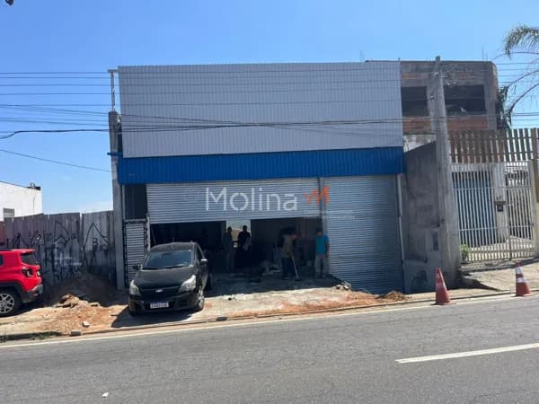 Galpão na Vila Jundiaí de 440m²