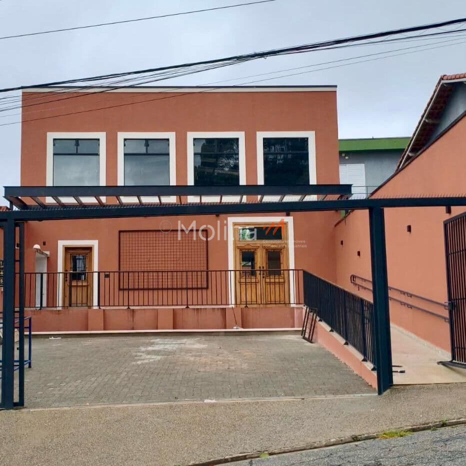 Salão comercial na Vila Oliveira de 223m²