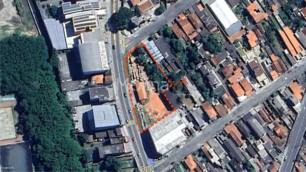 Terreno no Centro de 2.280m²