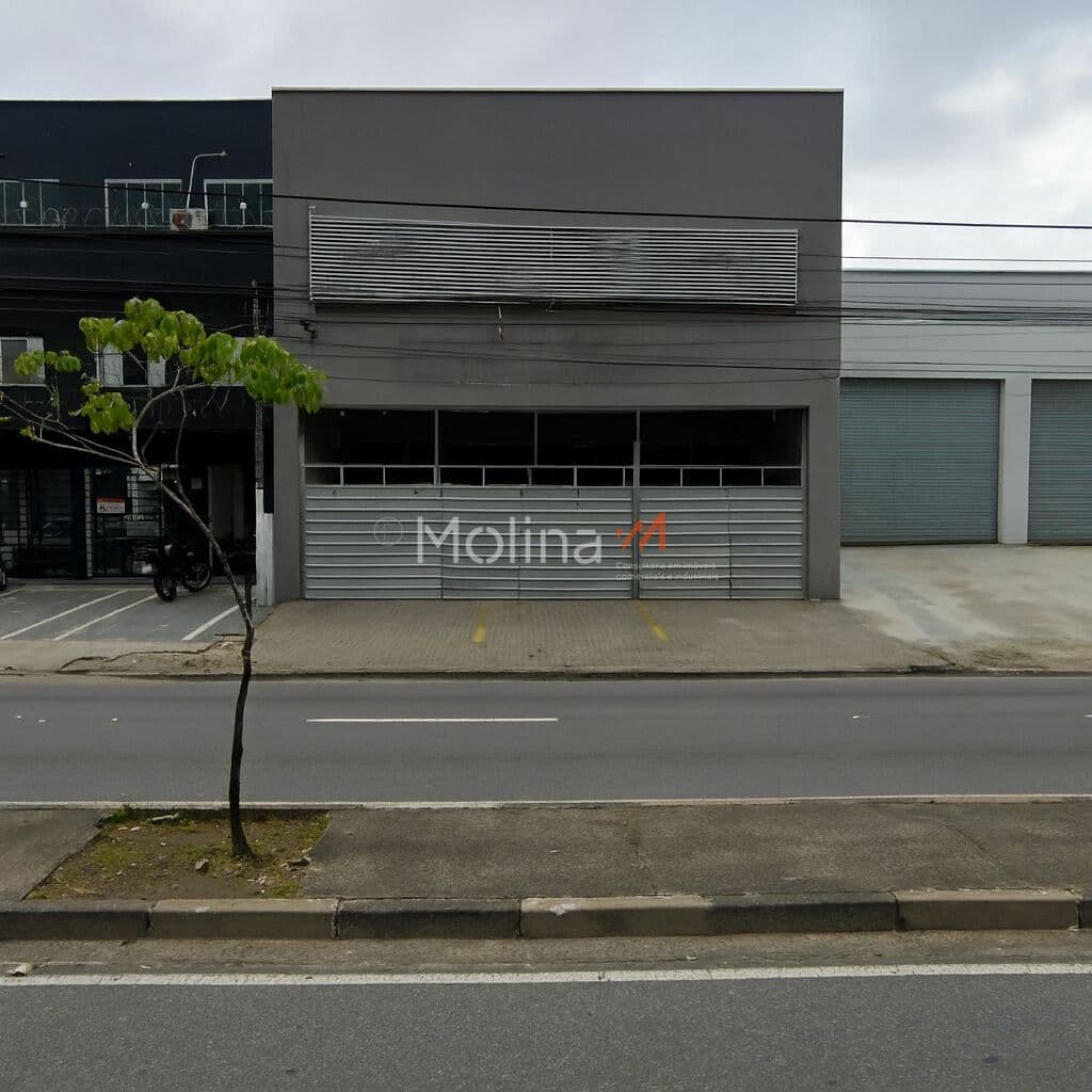 Prédio Comercial em Bras Cubas de 544m2