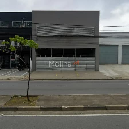 Prédio Comercial em Bras Cubas de 544m2