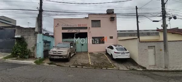 Galpão na Vila Jundiaí de 410m²