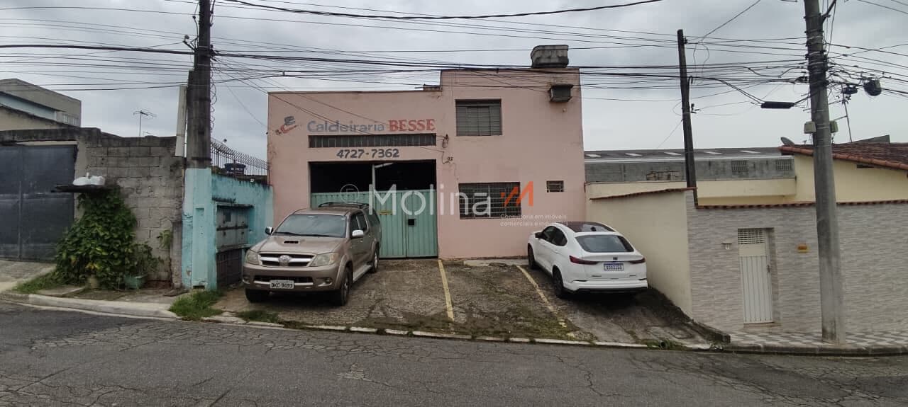 Galpão na Vila Jundiaí de 410m²