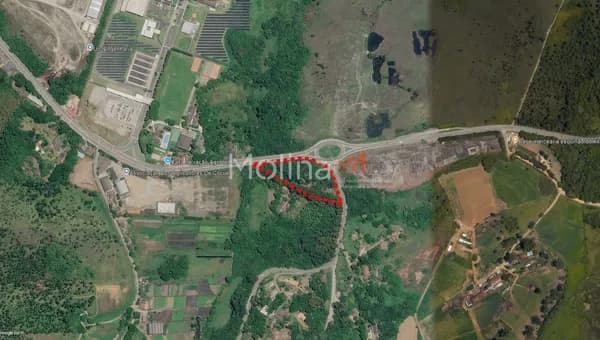 Área em Cocuera de 9.600m²