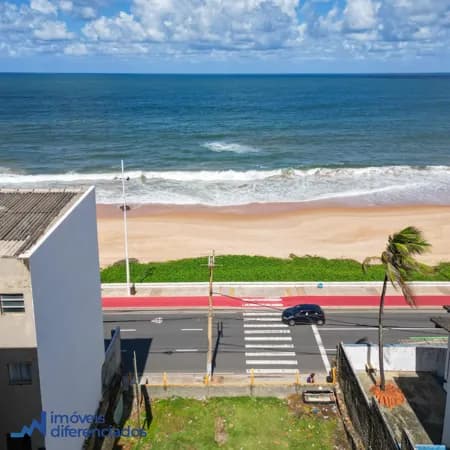 Terreno frente mar com 711m²