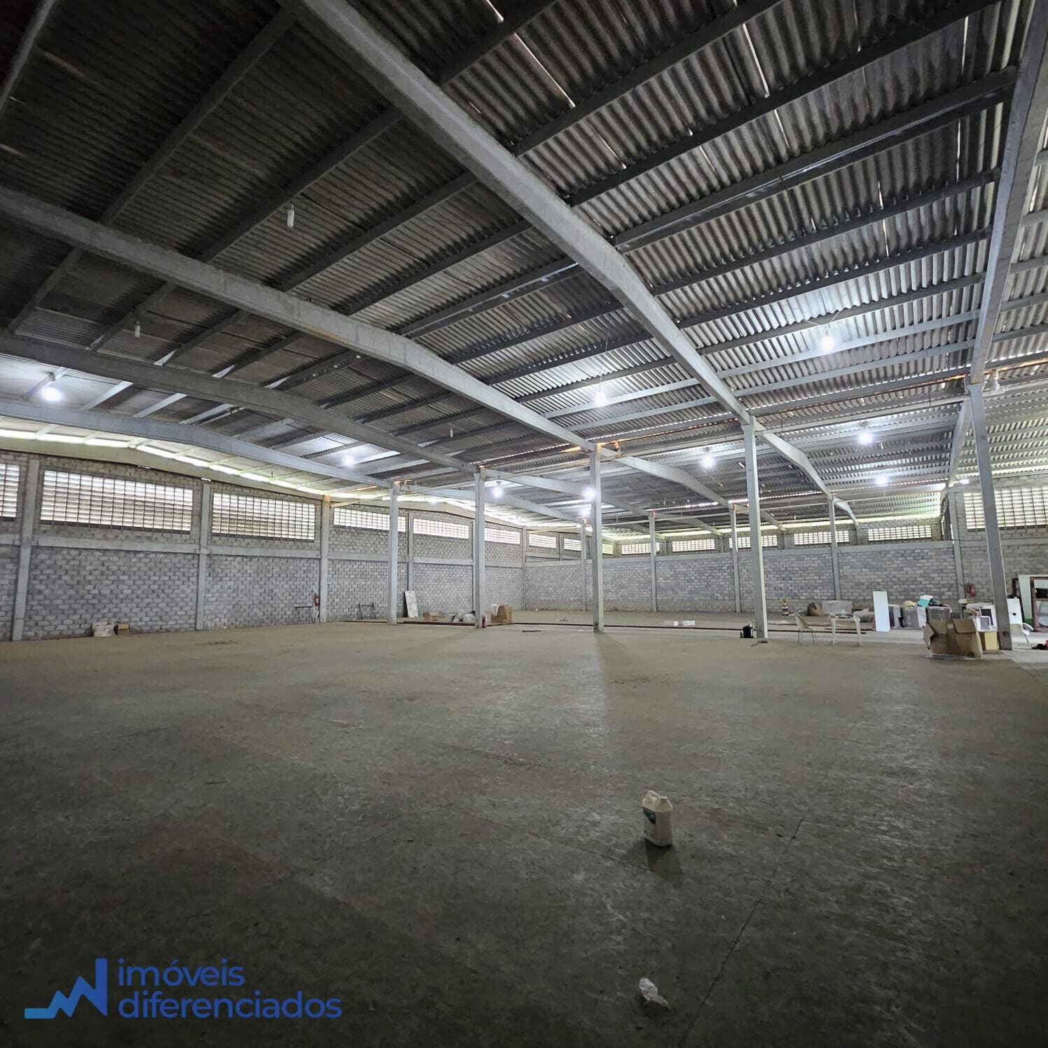 Galpão Cascalheira com 5.900m²