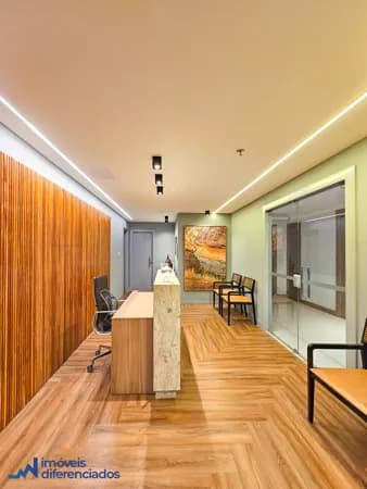 Sala Comercial com 127m² e 6 garagens