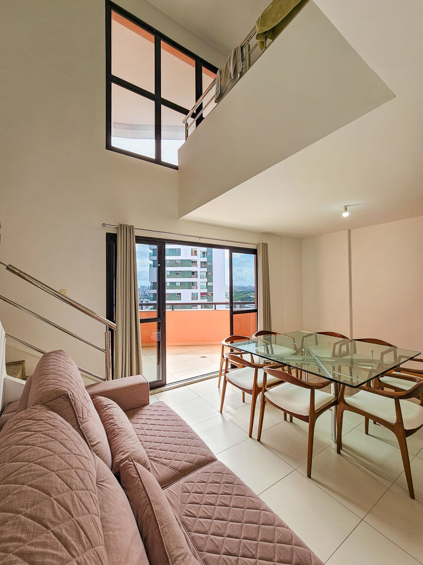 VENDA - LOFT COM 98M² E 2 VAGAS NO CAMINHO DAS ÁRVORES.
