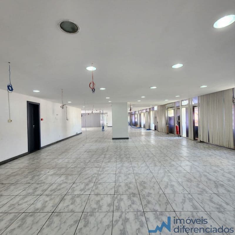 Sala Comercial 715m² - Andar inteiro.