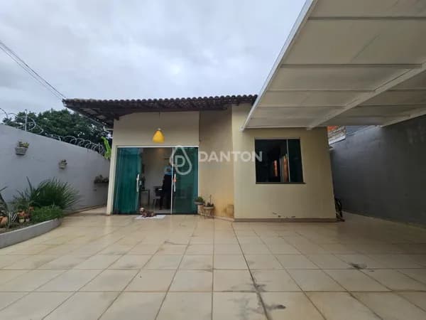 CASA À VENDA – MONTE ALEGRE | MONTES CLAROS