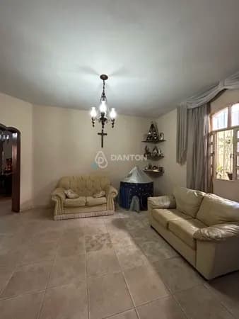Casa à Venda no Bairro São José