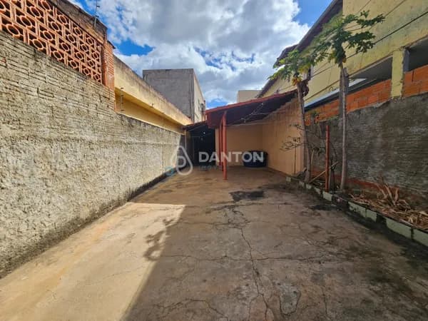 BARATO/ 2 QUARTOS/LOTE 150 MTS ESCRITURADO AO LADO DO MARACANÃ