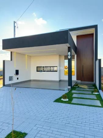 Linda casa a venda no condomínio villa segura