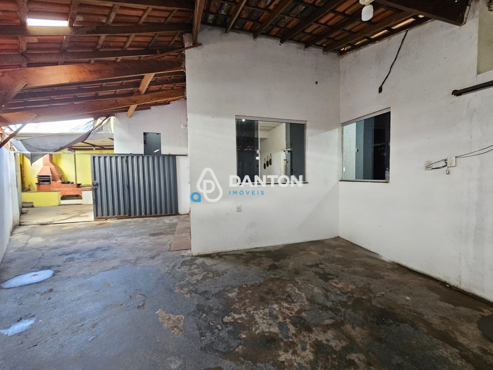 Sobrado com 4 quartos sendo duas suites no Belvedere em Montes Claros