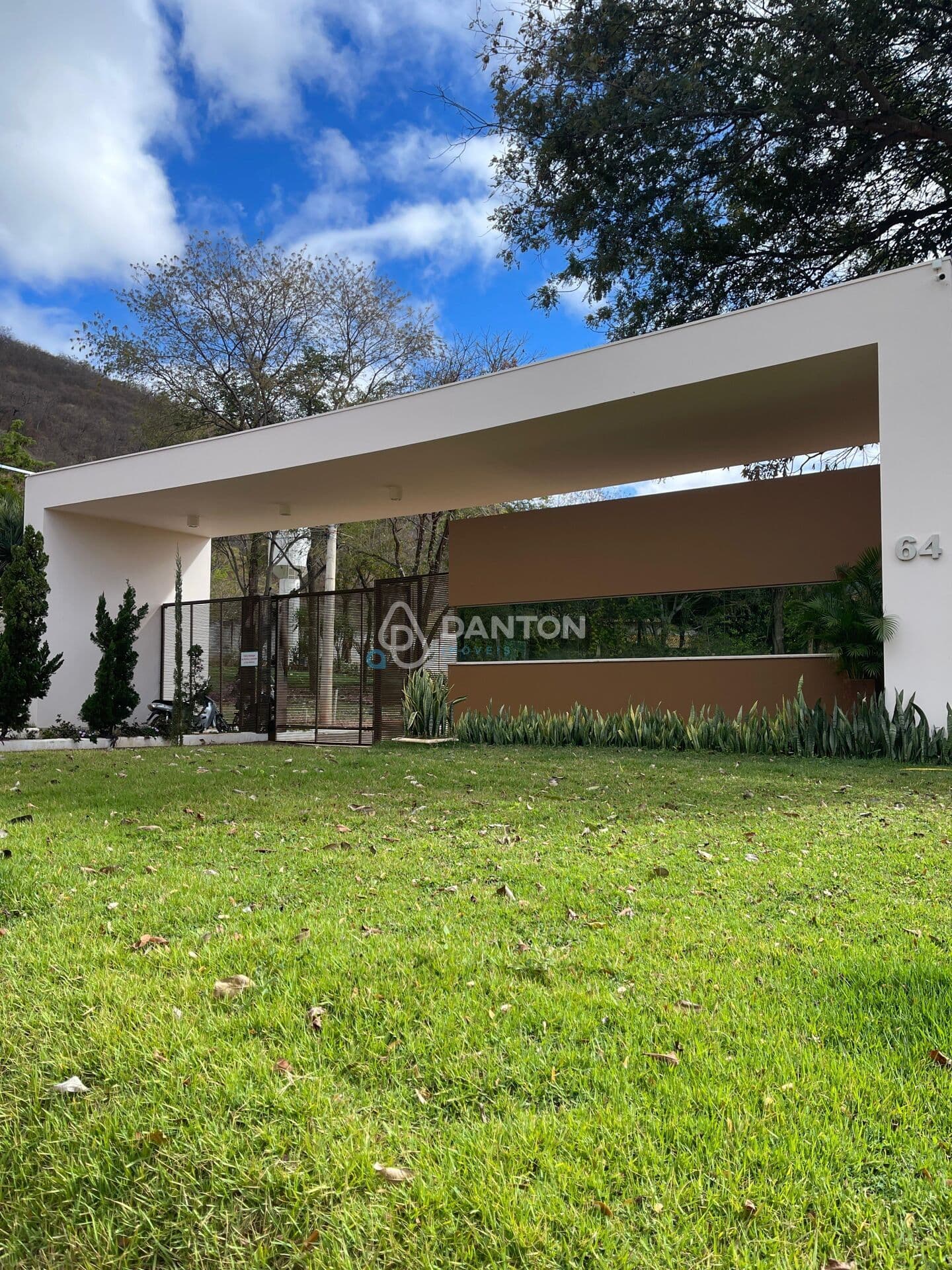 Terreno à Venda no Condomínio Villa Jardins
