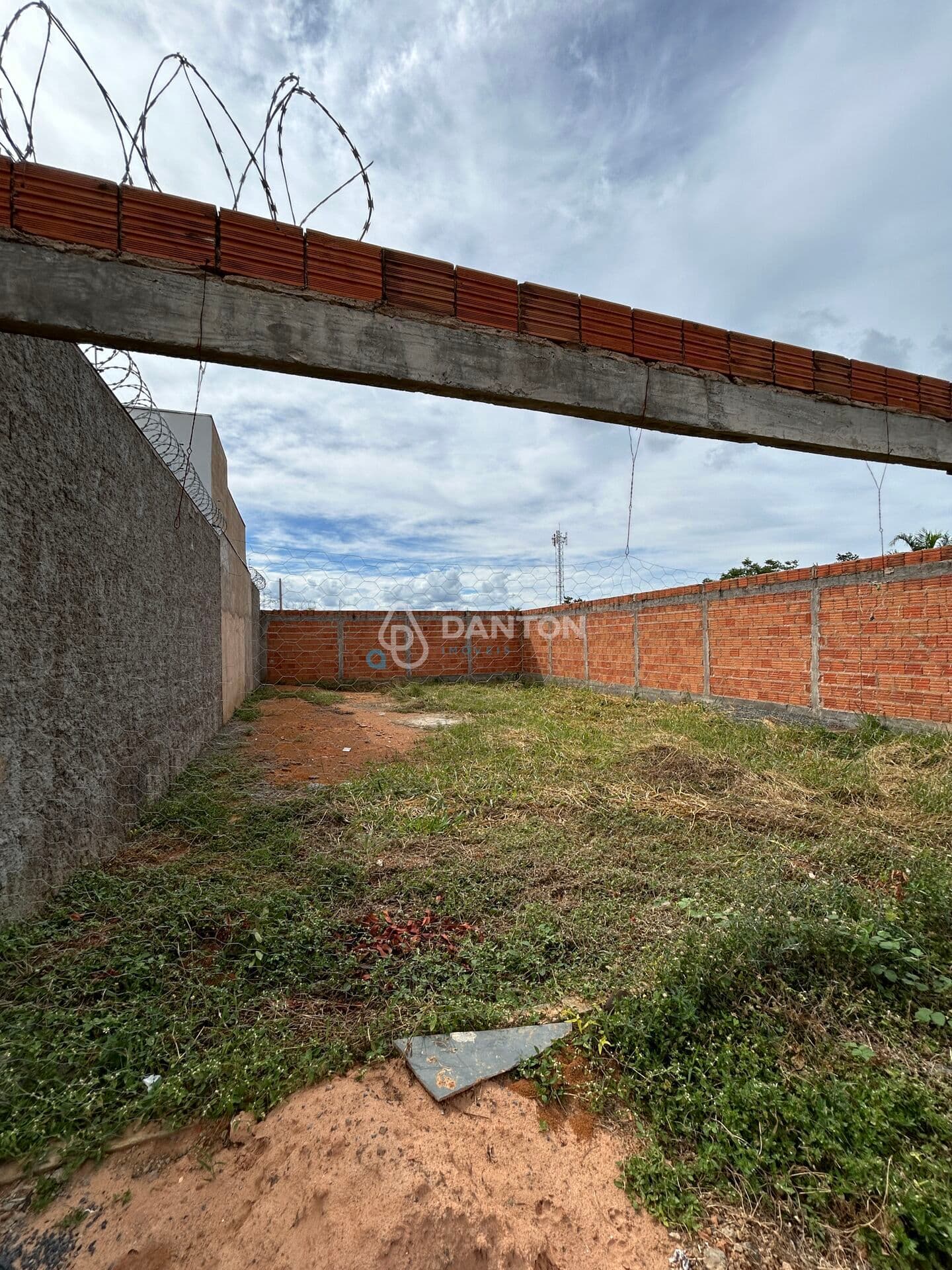 Lote no bosque das palmeiras