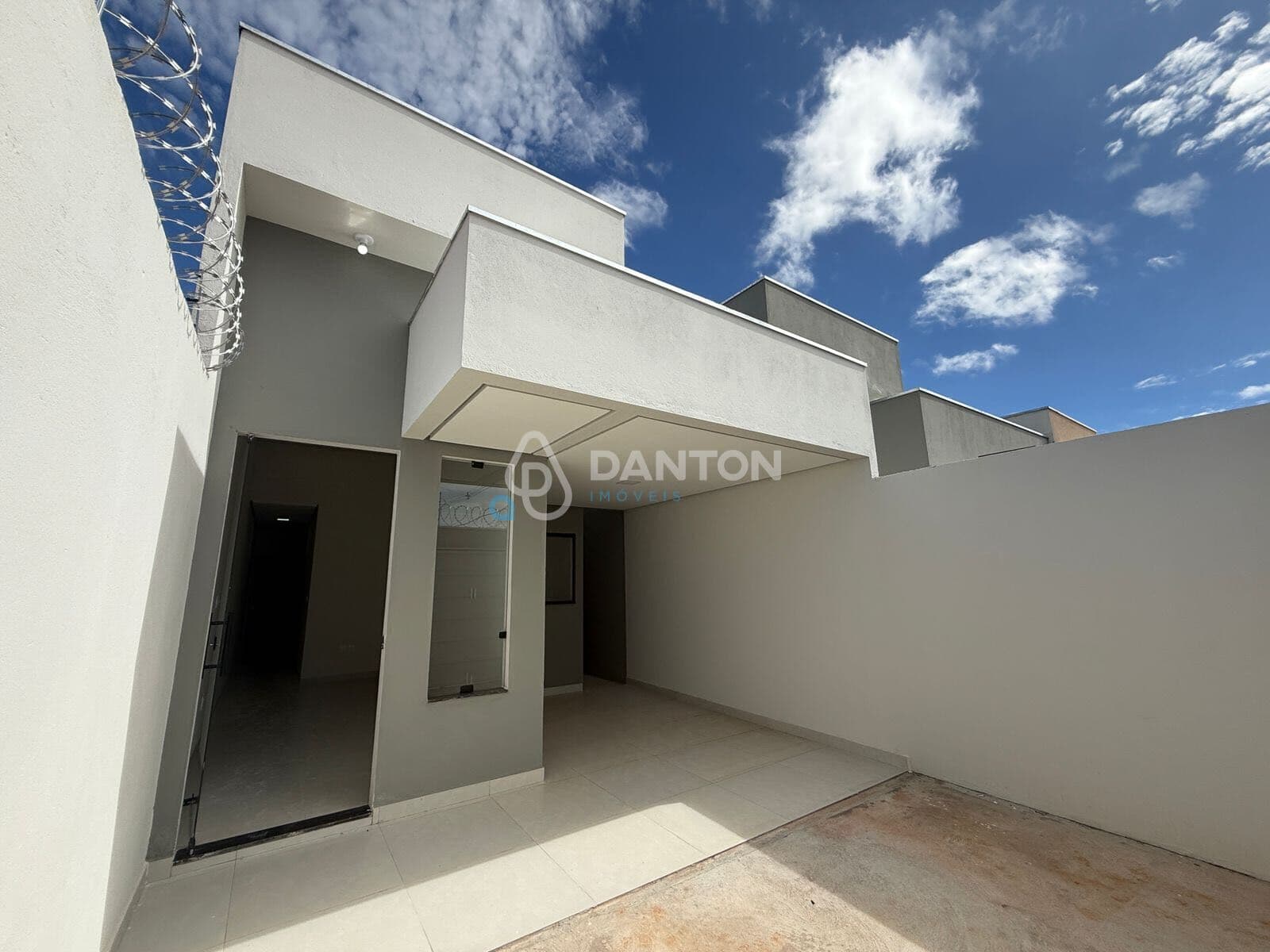 CASA À VENDA – NOVO PRIMAVERA | MONTES CLAROS 🏡✨