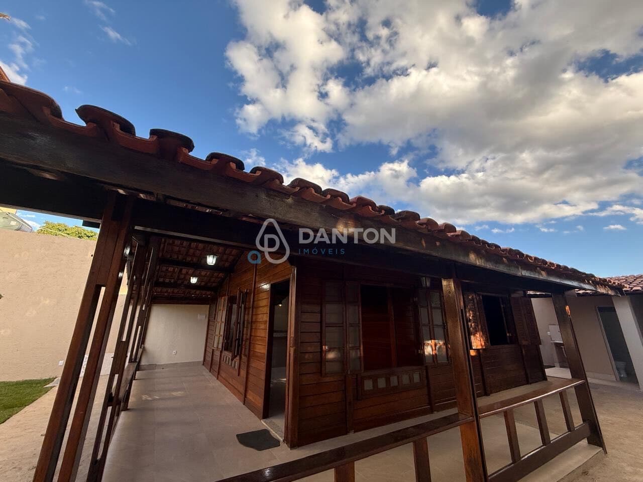 CASA DE MADEIRA LOTE 360MTS – MAJOR PRATES | MONTES CLAROS