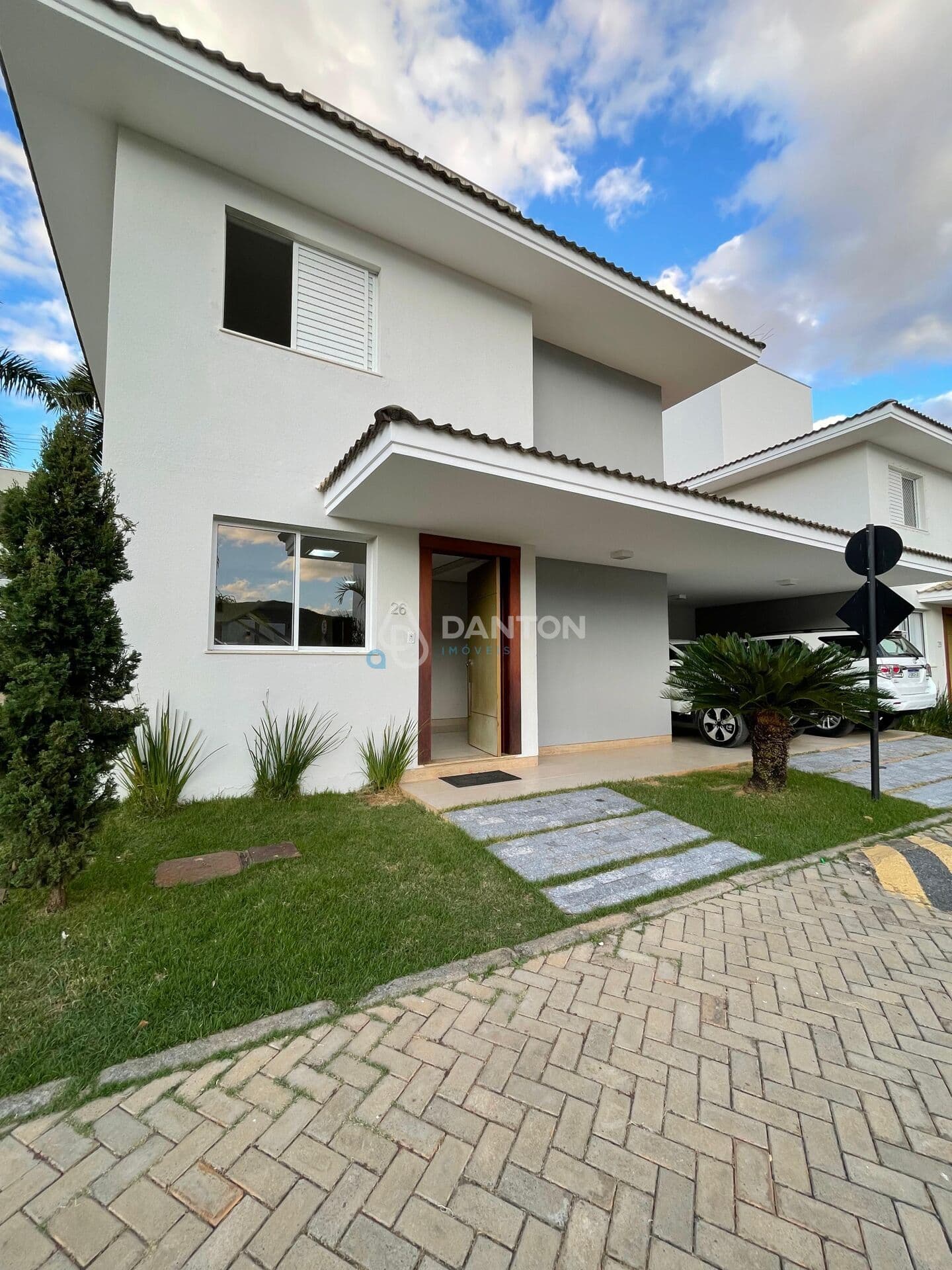 Casa à Venda no Condomínio de Casas Vila Gardens