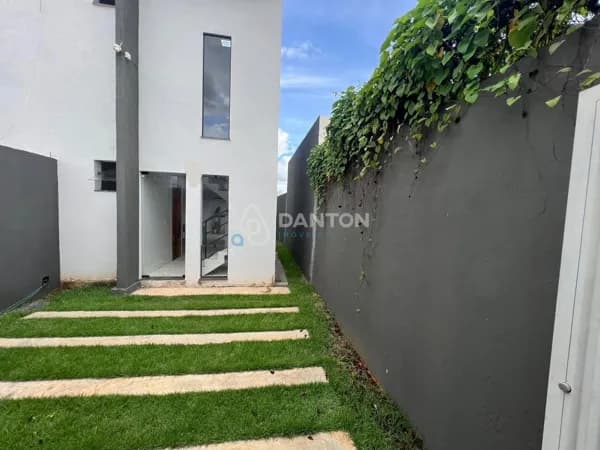 Sobrado à venda – Bairro Reserva Real | Montes Claros