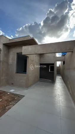 Casa à Venda no Bairro Delfino