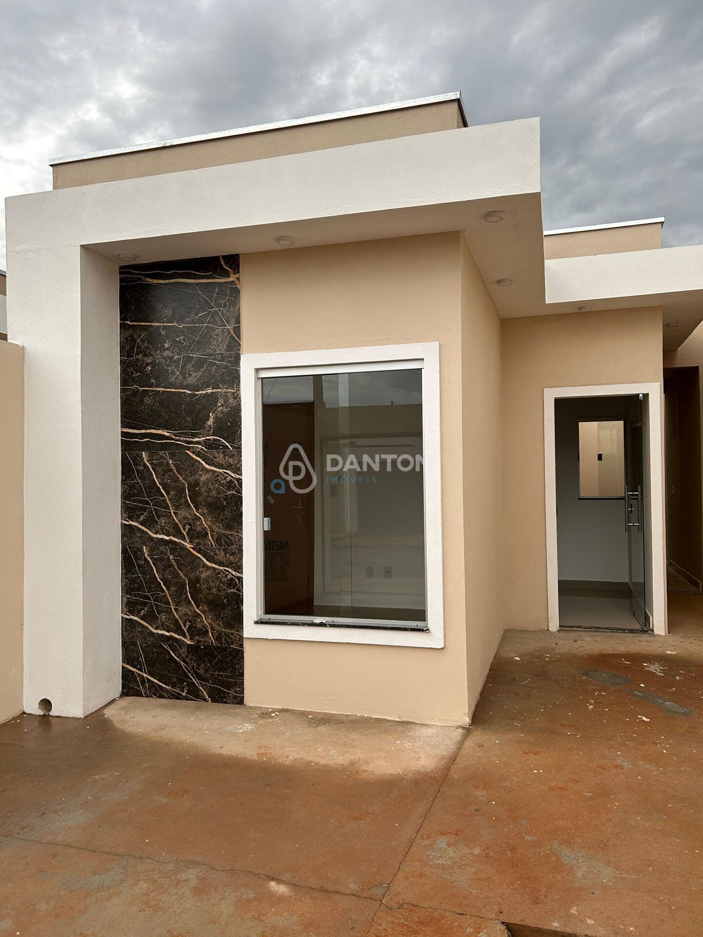 Casa 2 Quartos á venda Bairro Belvedere - 235 mil