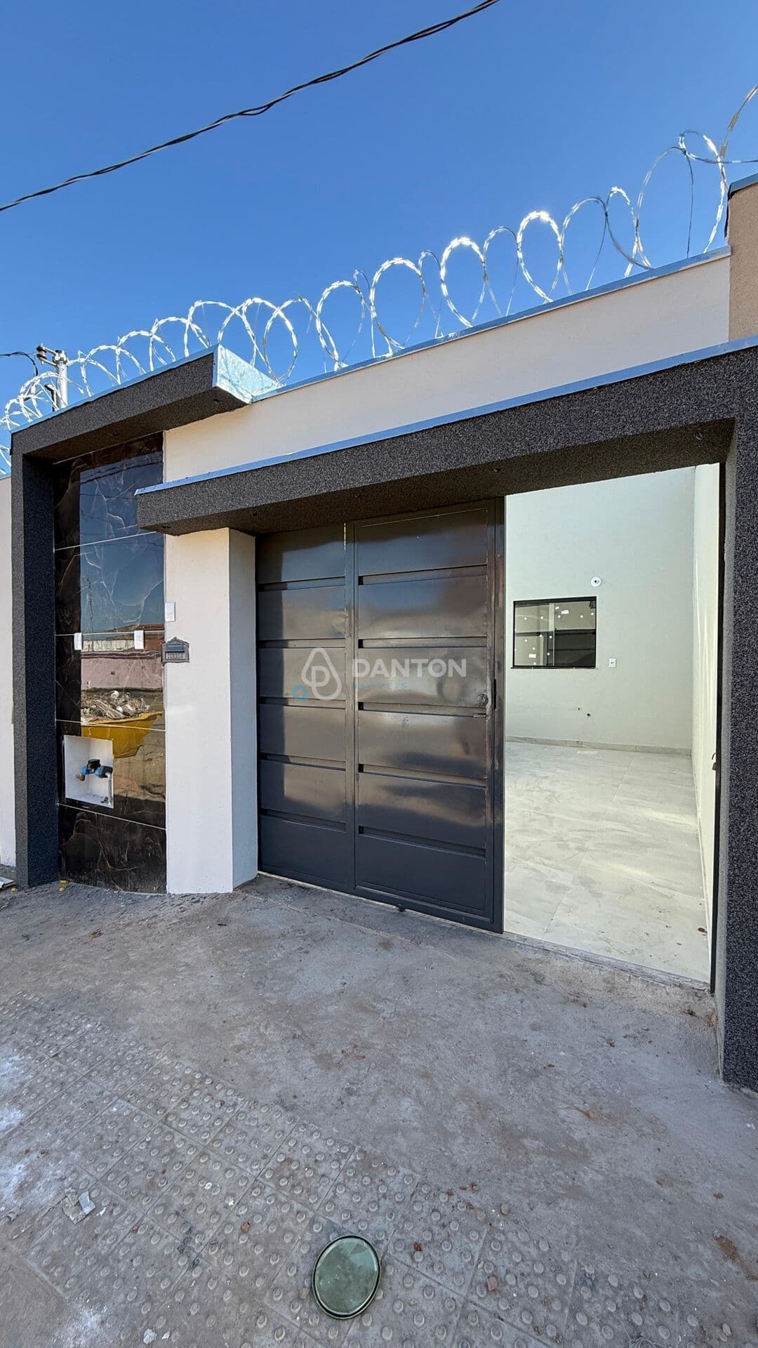 Casa à venda – Bairro Carmelo